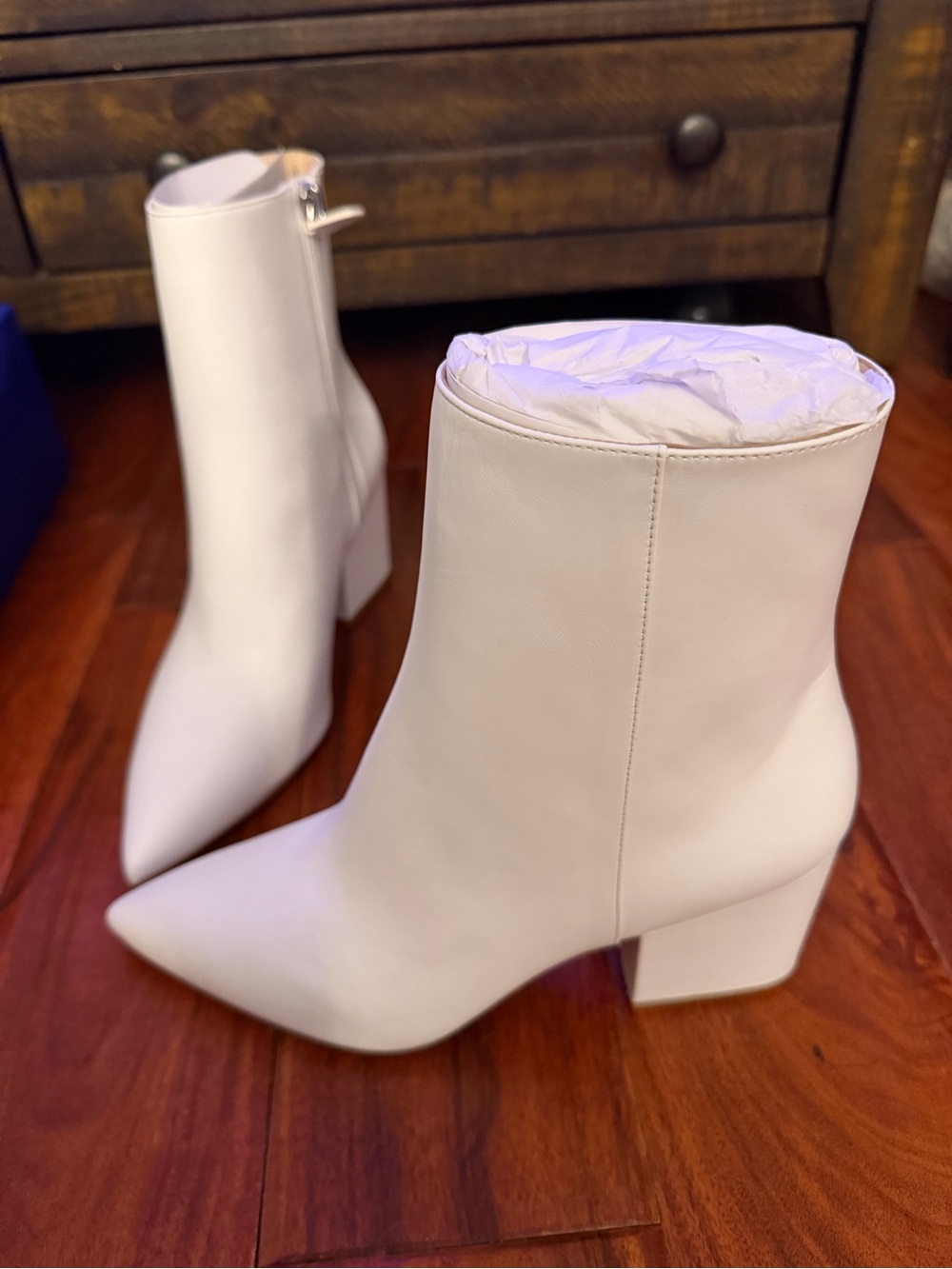Stuart Weitzman NEW Size 8.5 Women's White Pointed Toe Block Heel Ankle Boots